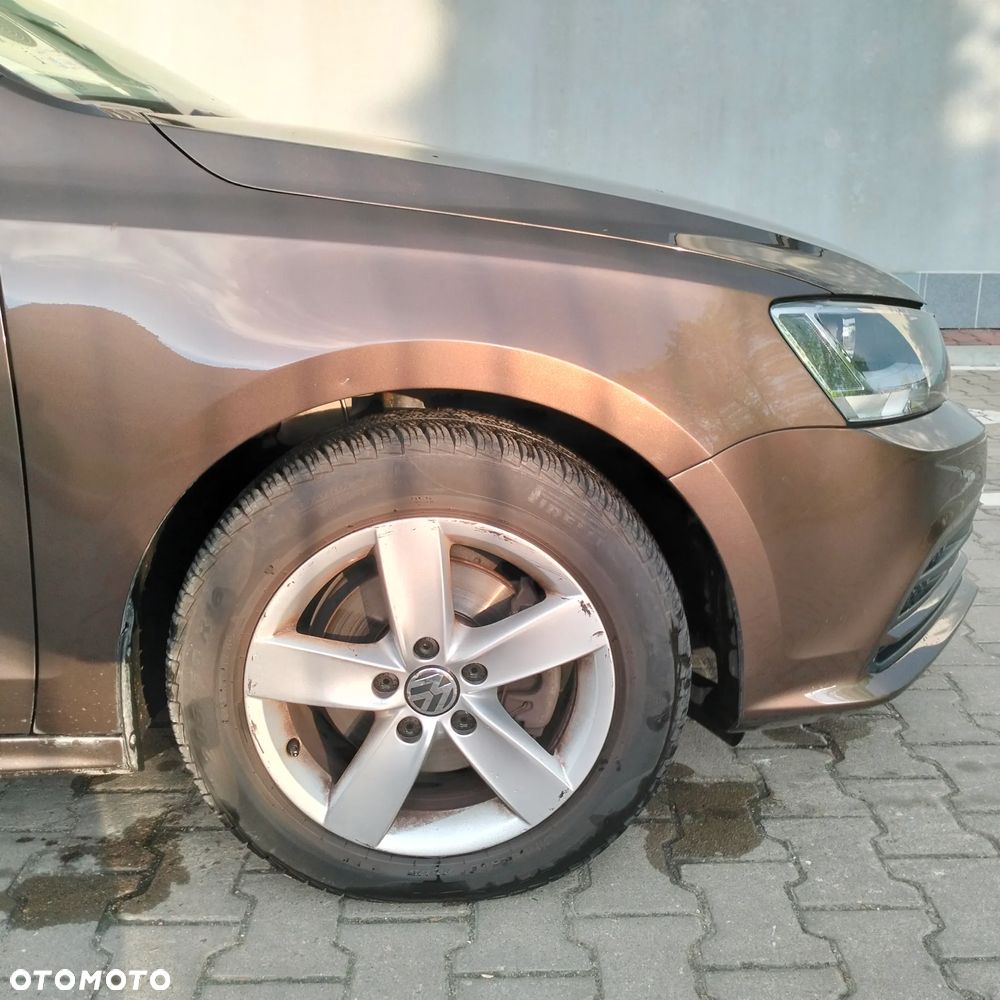 Volkswagen Jetta 1.2 TSI Comfortline - 12