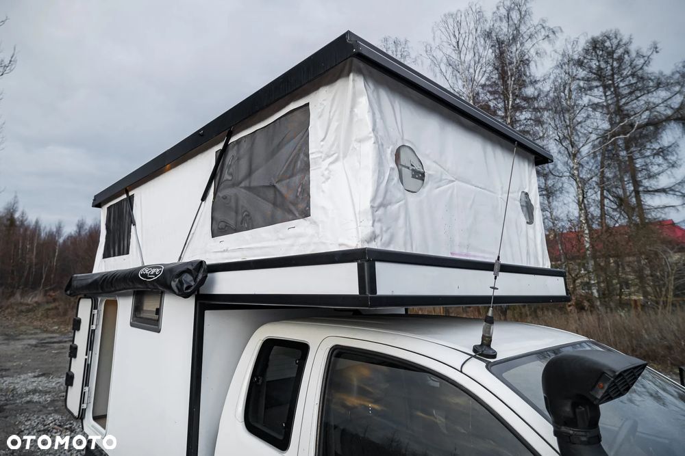 Toyota Hilux 4x4 Extra Cab - 31