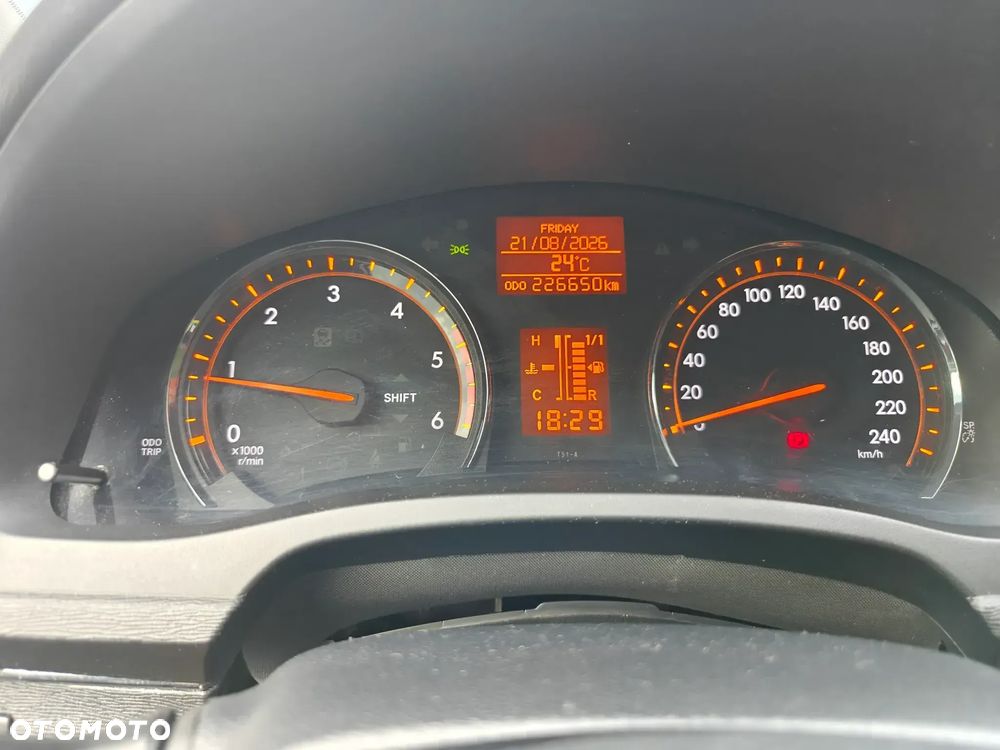 Toyota Avensis 2.0 D-4D Sol - 10