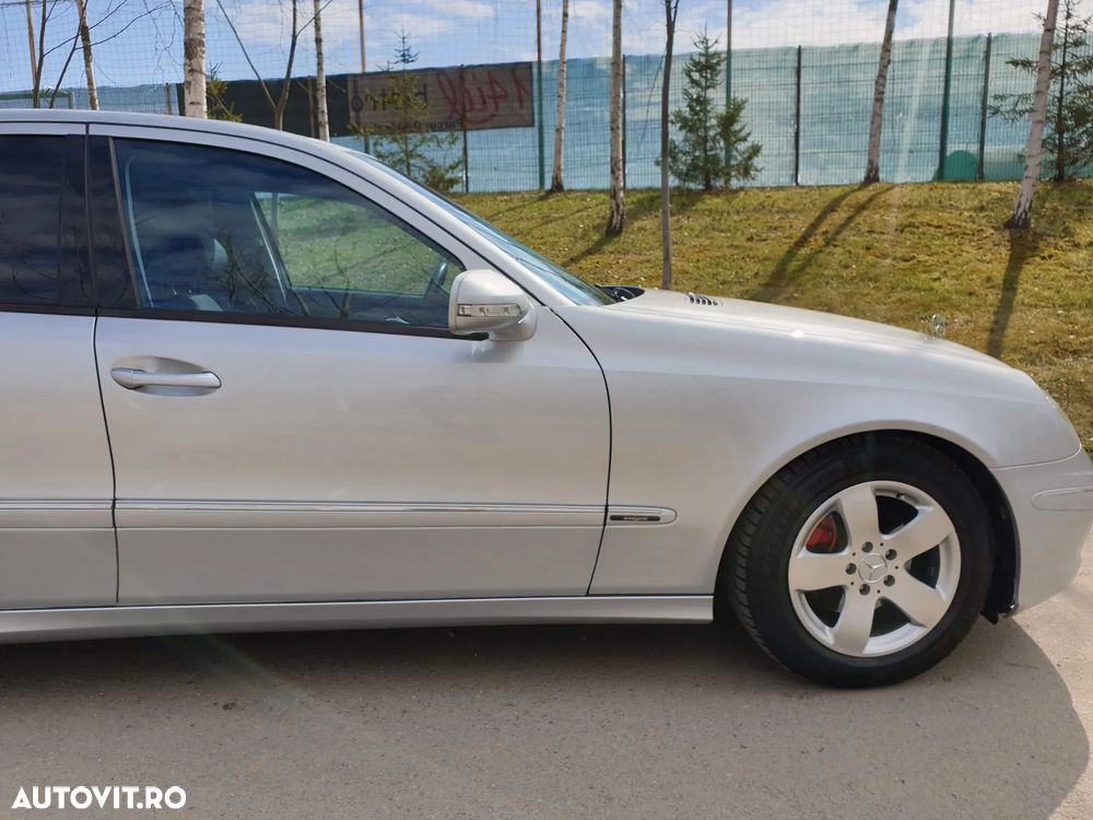 Mercedes-Benz E - 11