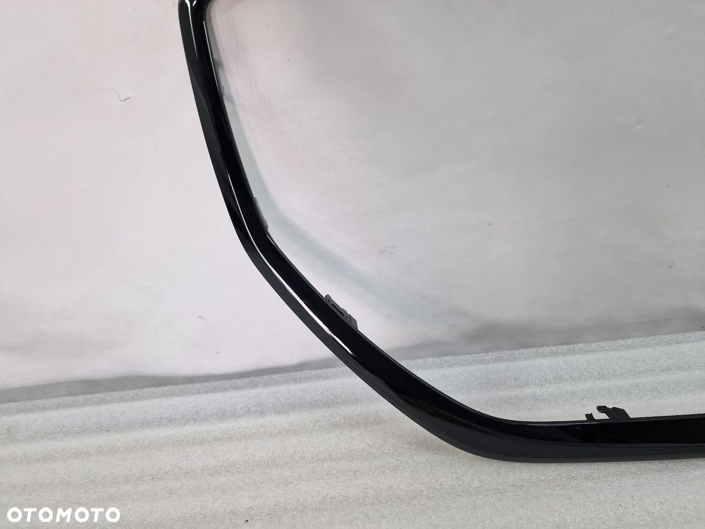 AUDI Q4 E-TRON 89A 20- CHROM / RAMKA ATRAPY / GRILLA PRZEDNIEGO PRZÓD , NR 89A807715 , NR AUKCJI GL596 - 2