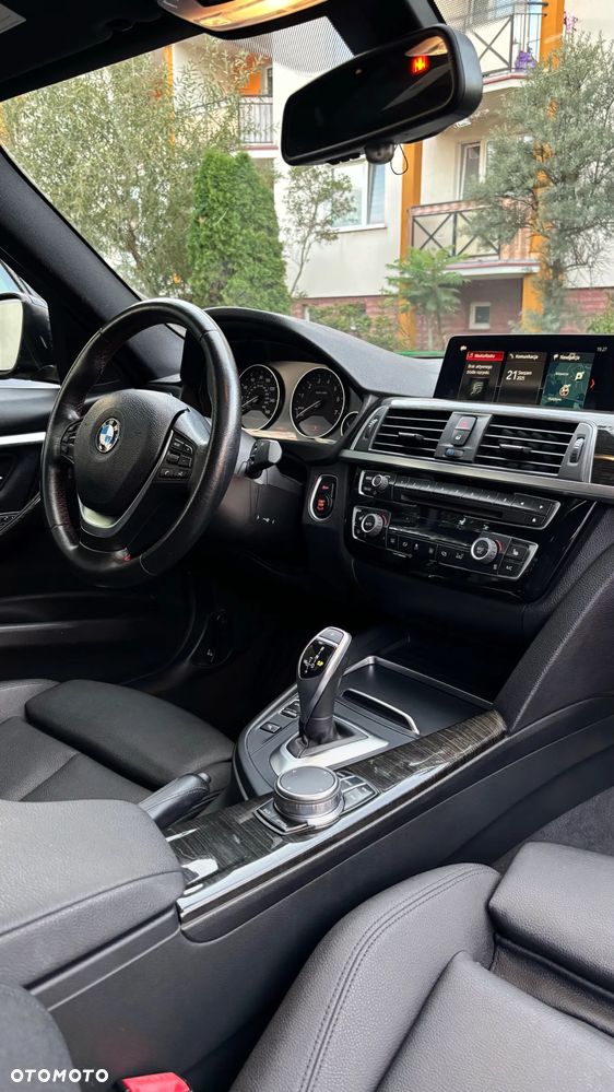 BMW Seria 3 330i - 6