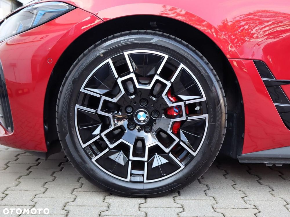 BMW i4 - 4
