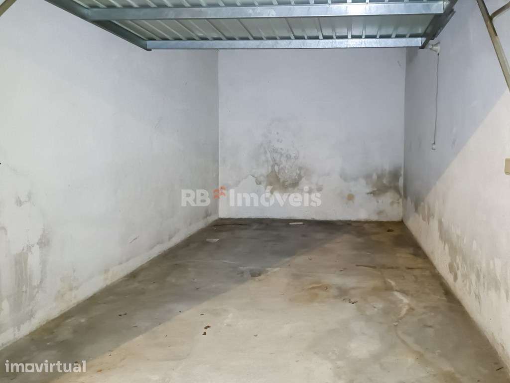 Garagem individua com 13 m2, perto da estação do Entroncamento - Grande imagem: 3/5