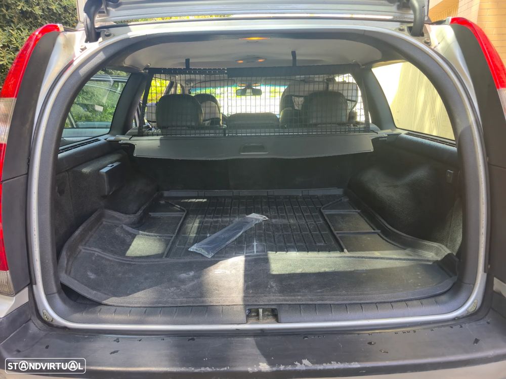 Volvo V70 2.4 D5 - 17