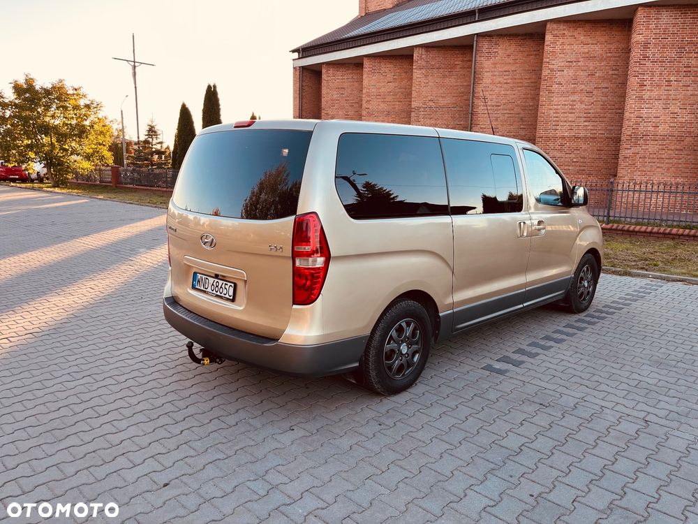 Hyundai H-1 Starex - 6