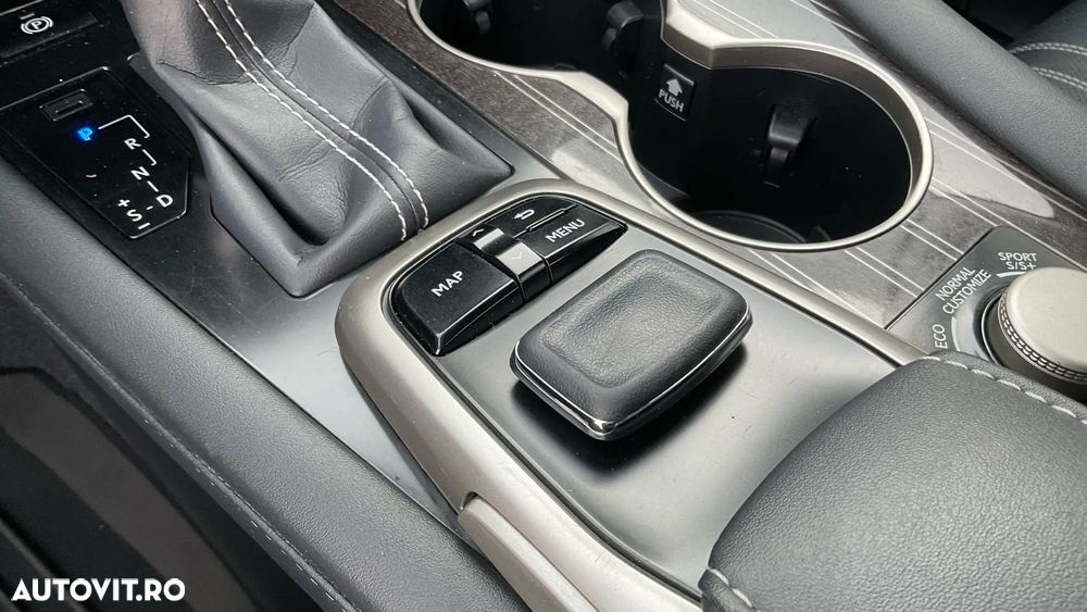 Lexus Seria RX 450h Aut. Luxury (trapa panoramica) - 28