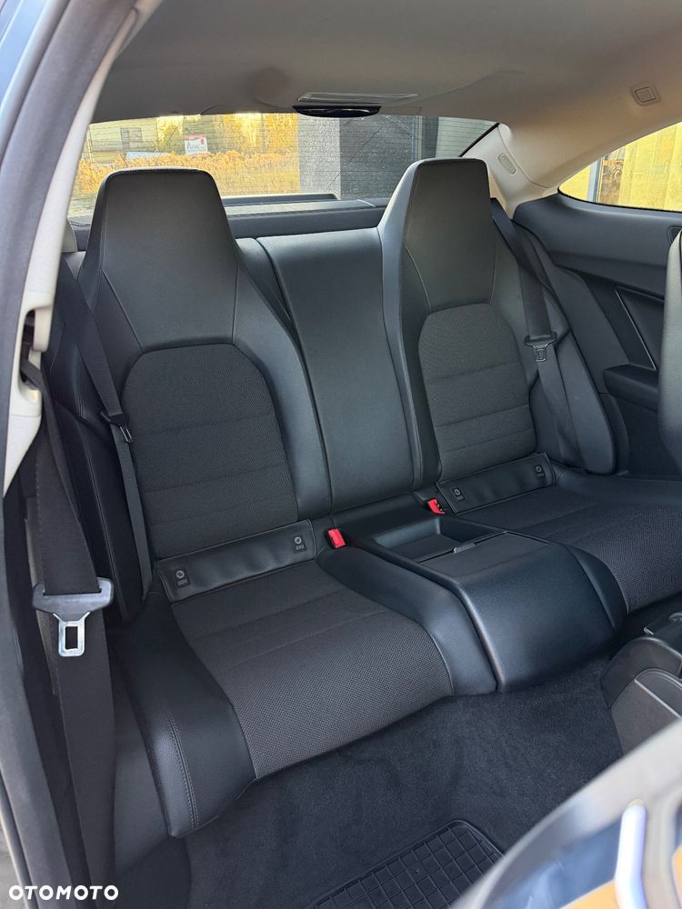 Mercedes-Benz Klasa C 180 Coupe BlueEFFICIENCY - 38