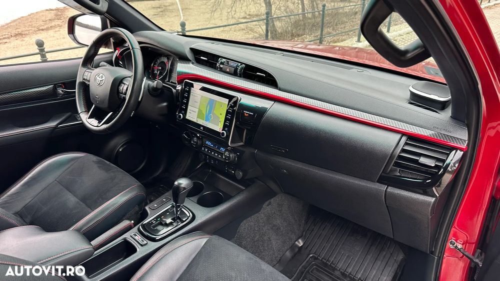 Toyota Hilux 2.8D 204CP 4x4 Double Cab AT GR Sport II - 19