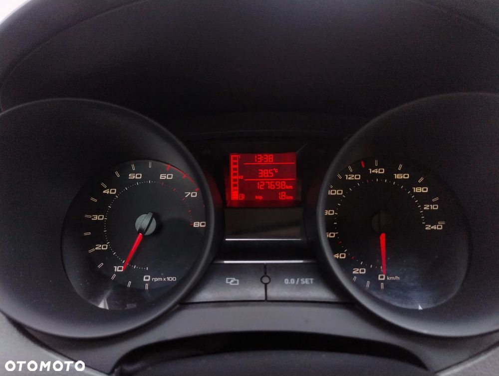 Seat Ibiza 1.4 16V Passion - 13