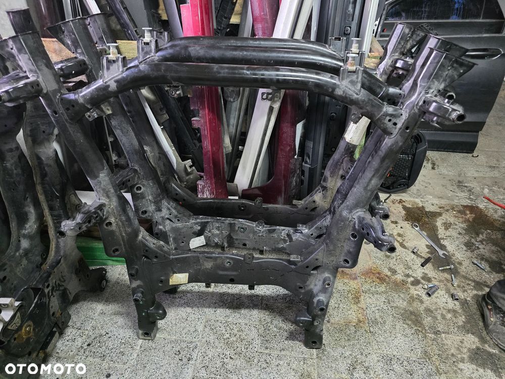 CHRYSLER PACIFICA 17- WÓZEK SANKI PRZÓD KOŁYSKA - 1