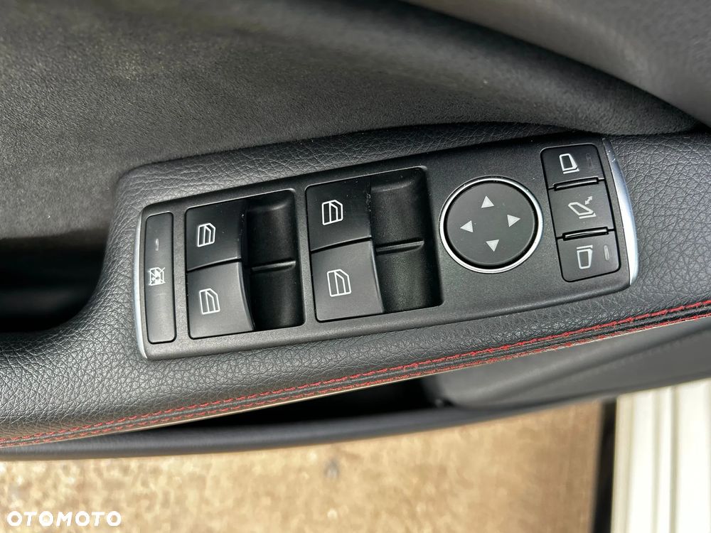 Mercedes-Benz Klasa A AMG 45 4-Matic - 24