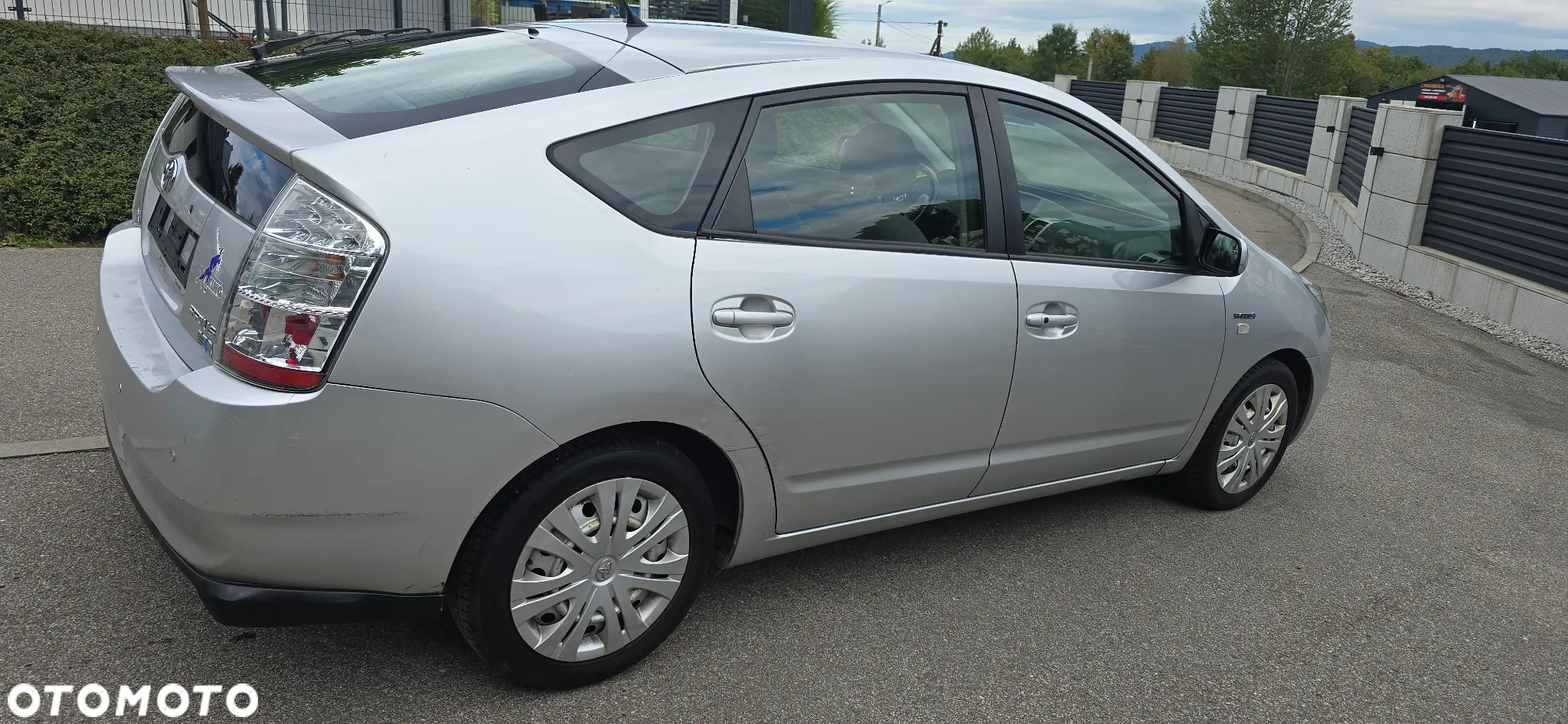 Toyota Prius (Hybrid) Comfort - 17