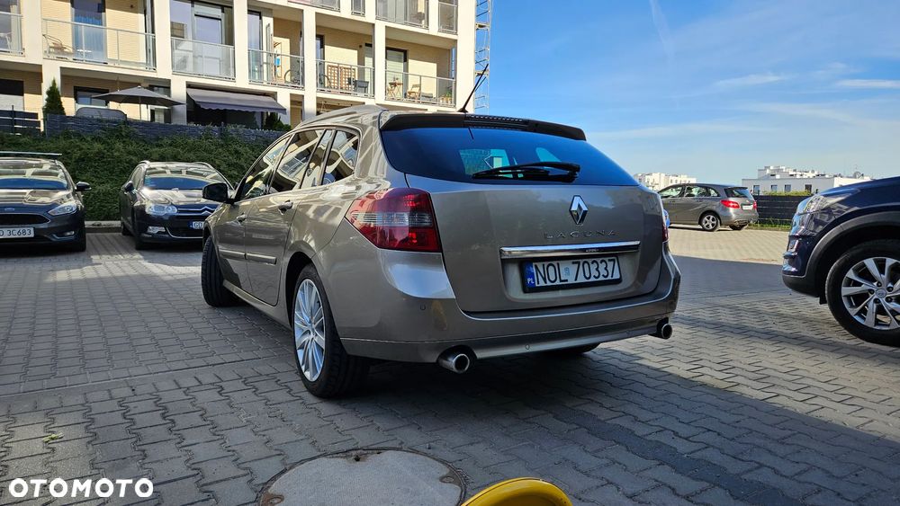 Renault Laguna dCi 175 FAP Initiale - 3