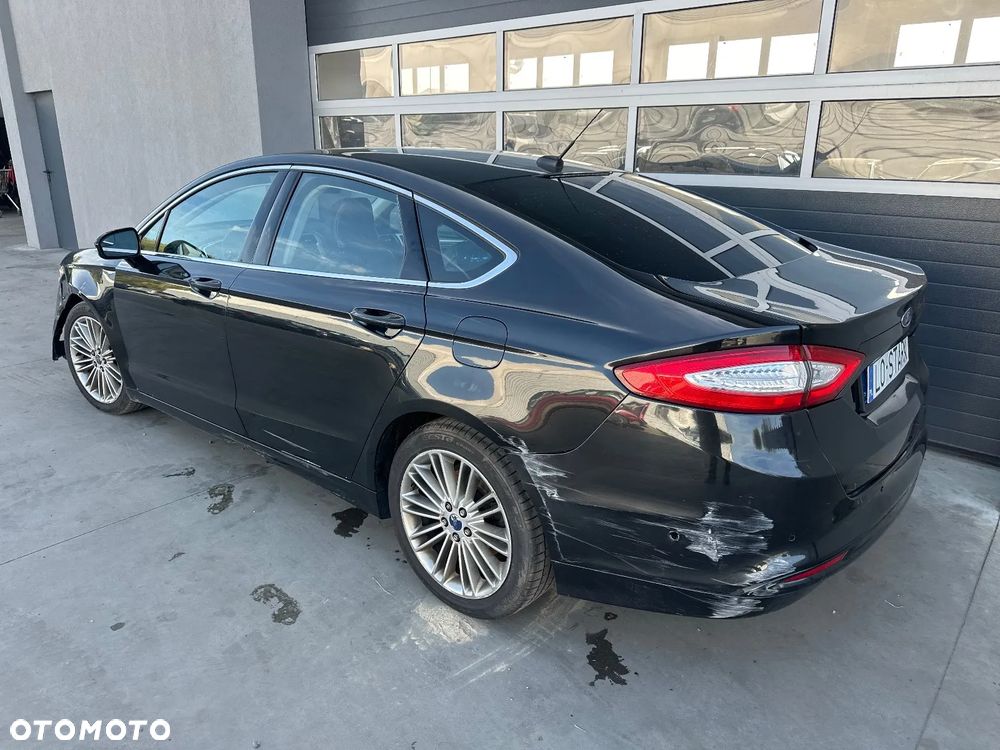 Ford Mondeo 2.3 Ambiente - 2