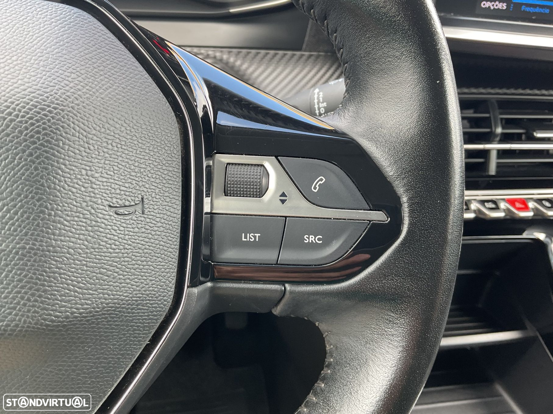 Peugeot 2008 1.2 PureTech Active Pack - 36