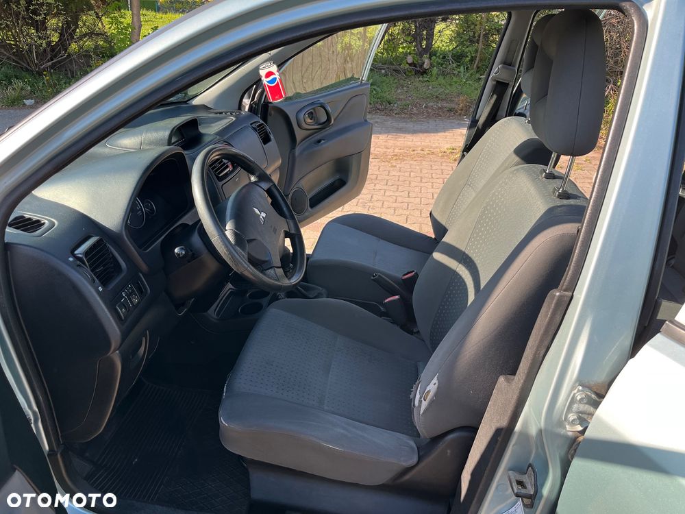 Mitsubishi Space Star 1.6 Family - 10