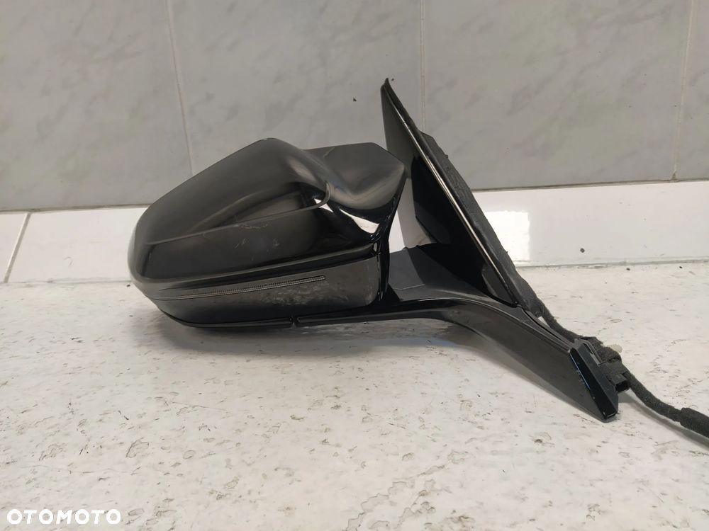 BMW 7 G70 M-POWER LUSTERKO ZEWNĘTRZNE PRAWE ASFERYCZNE ASYSTENT FOTOCHROM KAMERA 9+8+1 PIN KOMPLETNE UK ORYGINAŁ - 2