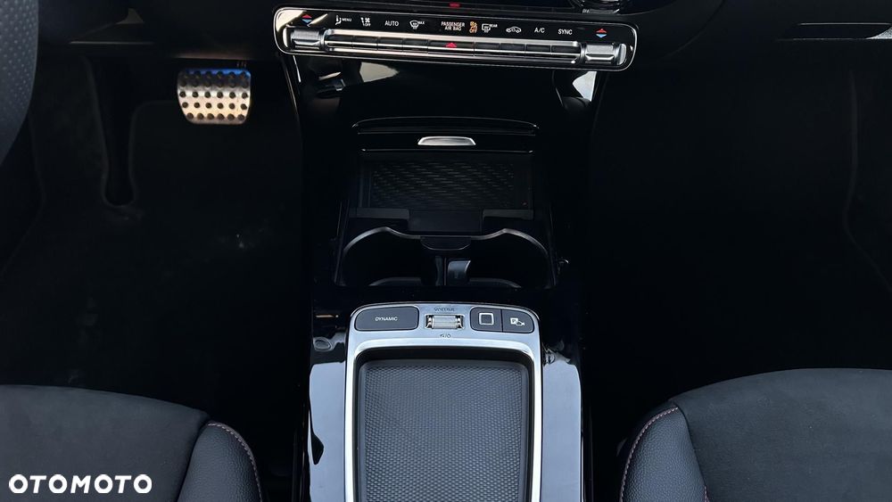 Mercedes-Benz CLA - 18