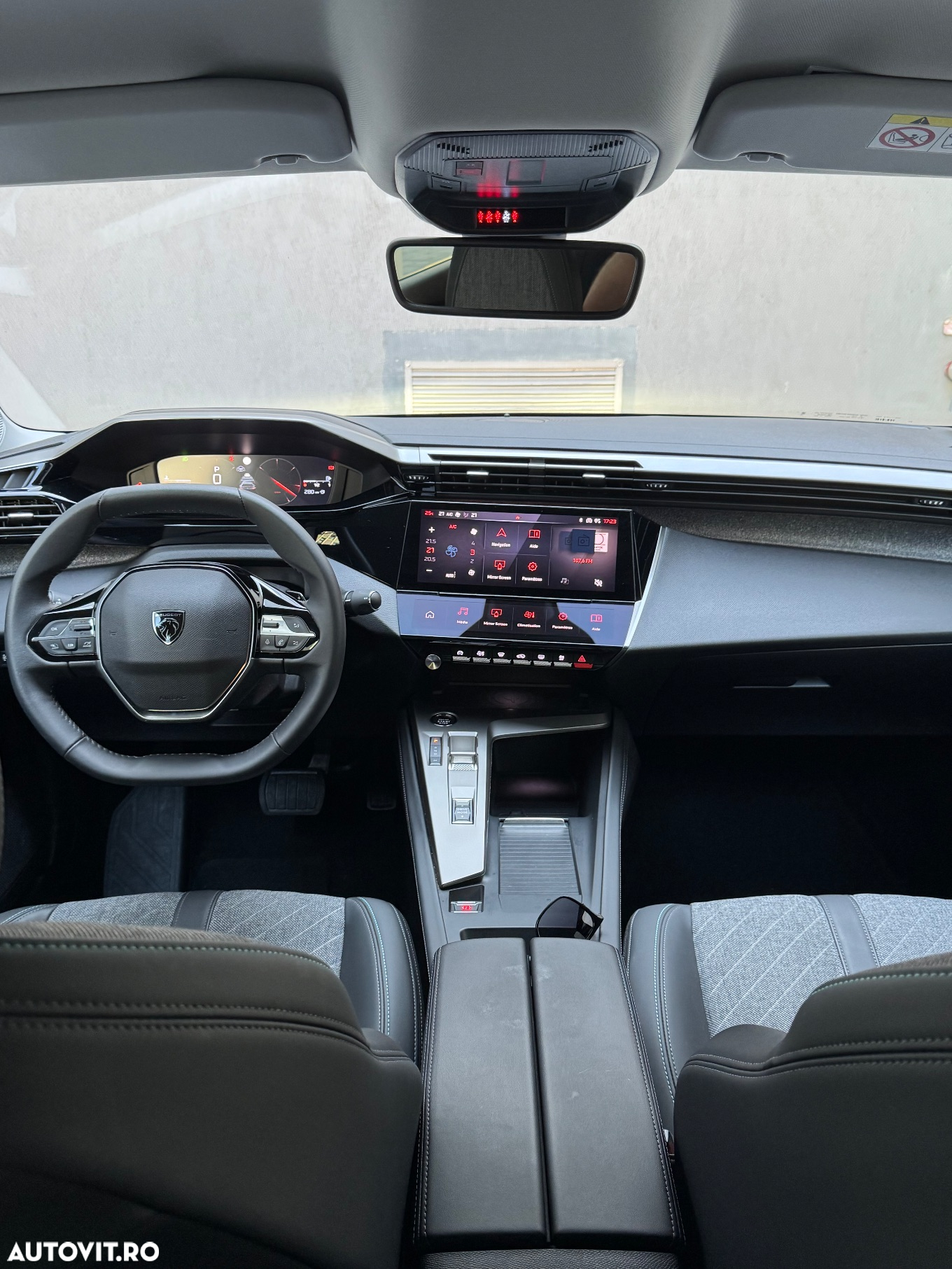Peugeot 308 1.2L PureTech 130 S&S EAT8 Allure - 4