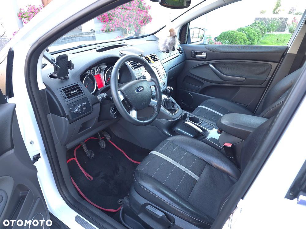 Ford Kuga 2.0 TDCi Titanium FWD - 7