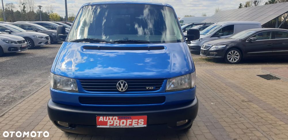 Volkswagen Transporter - 1
