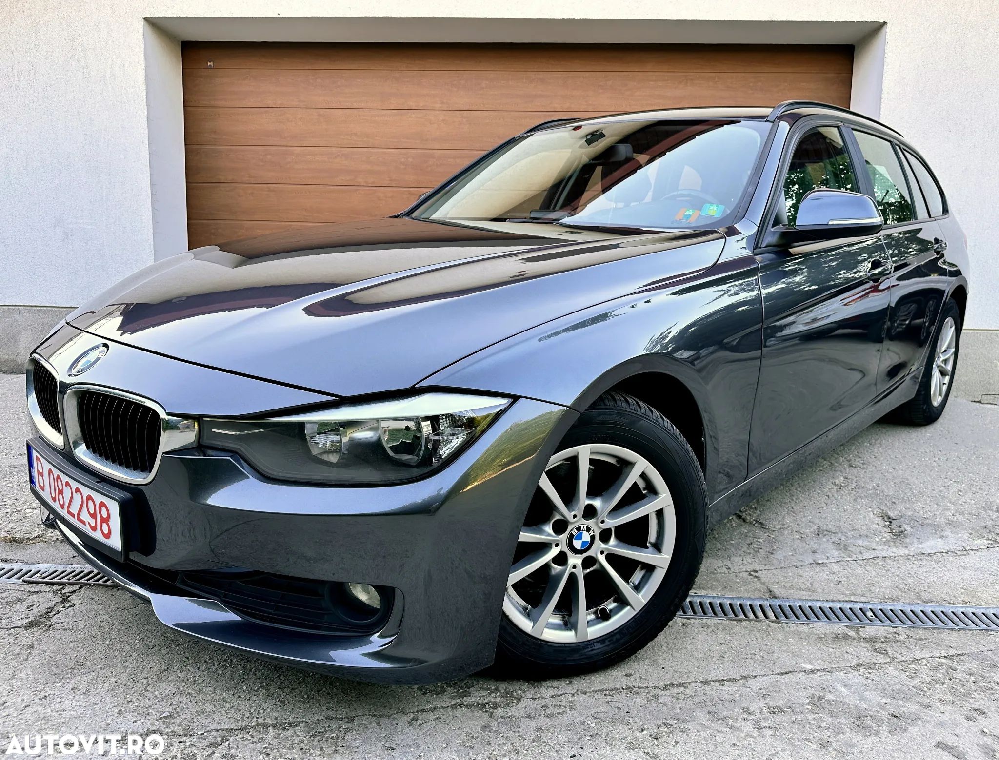 BMW Seria 3 316d Touring Advantage - 1