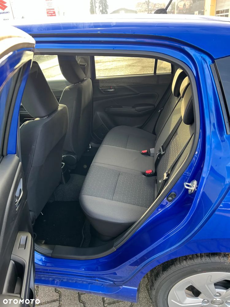 Suzuki Swift 1.2 Dualjet SHVS Premium Plus CVT - 6