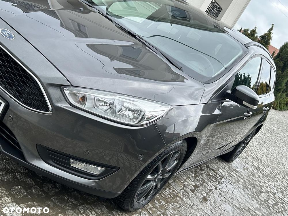 Ford Focus - 24