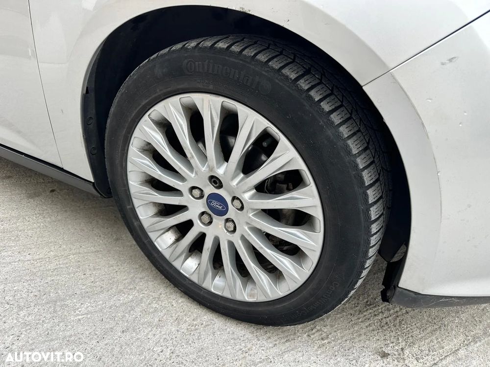 Ford Focus - 13