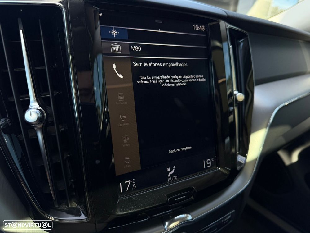 Volvo XC 60 2.0 T8 PHEV Momentum Plus AWD - 40