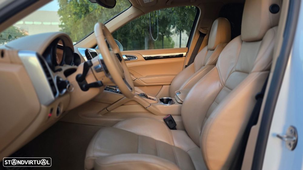 Porsche Cayenne S E-Hybrid Platinum Edition - 11