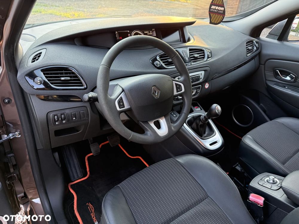 Renault Scenic - 8