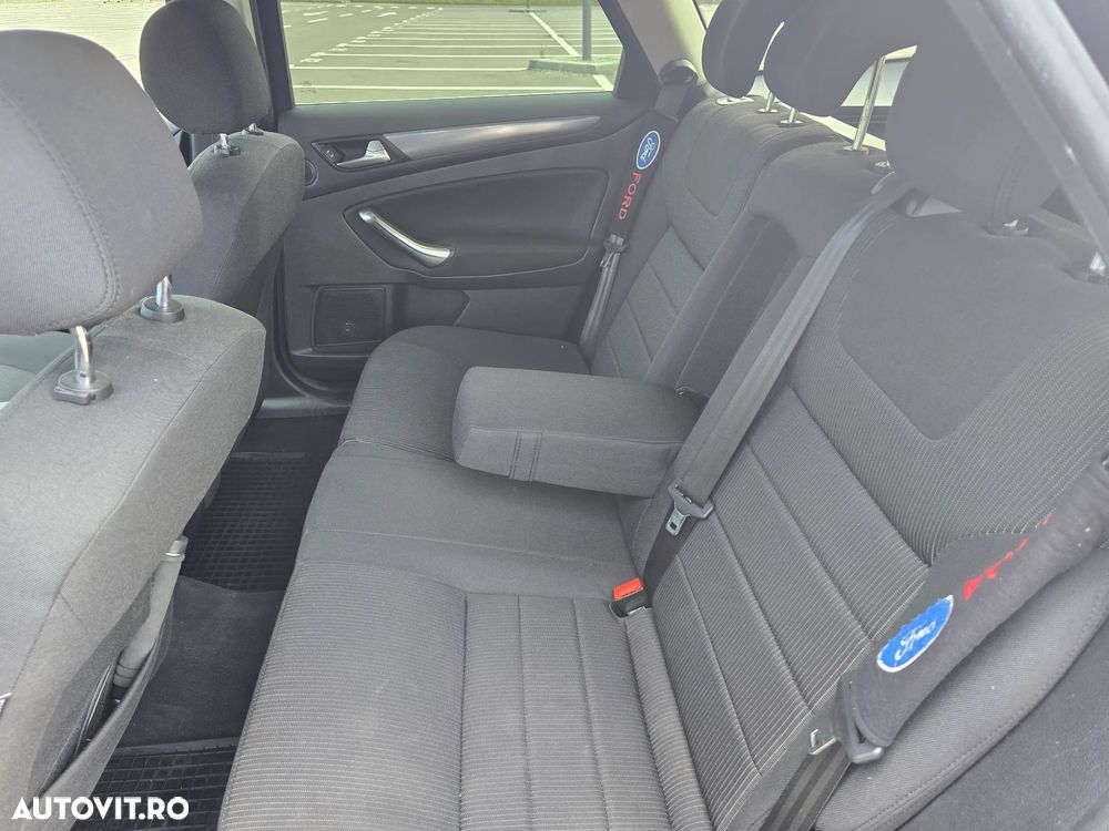 Ford Mondeo 2.0 TDCI PowerShift Business Class - 35