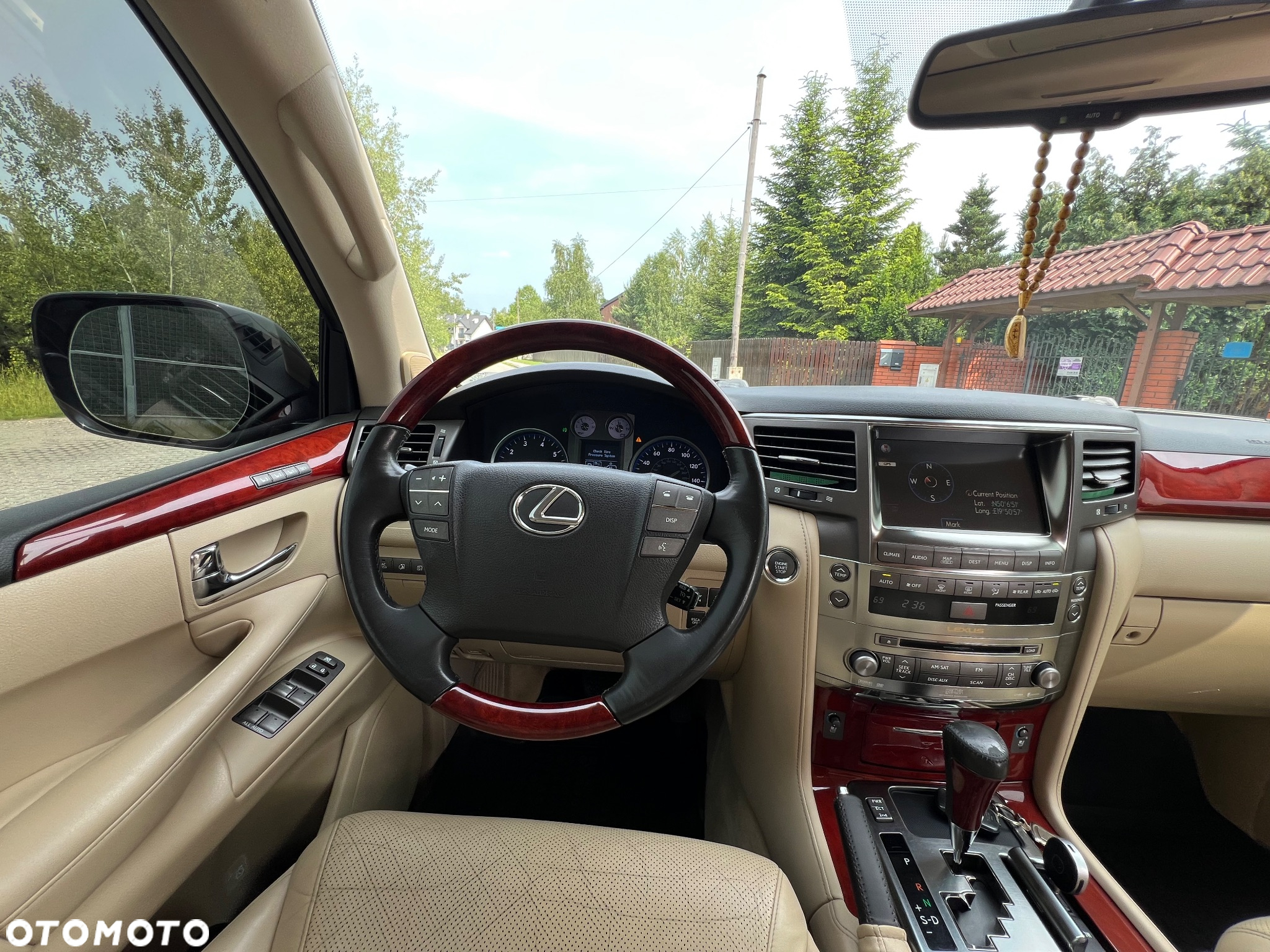 Lexus LX 570 - 24