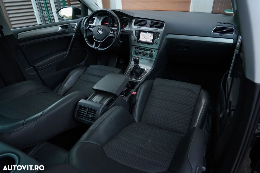 Volkswagen Golf Variant 2.0 TDI (BlueMotion Technology) Highline - 8