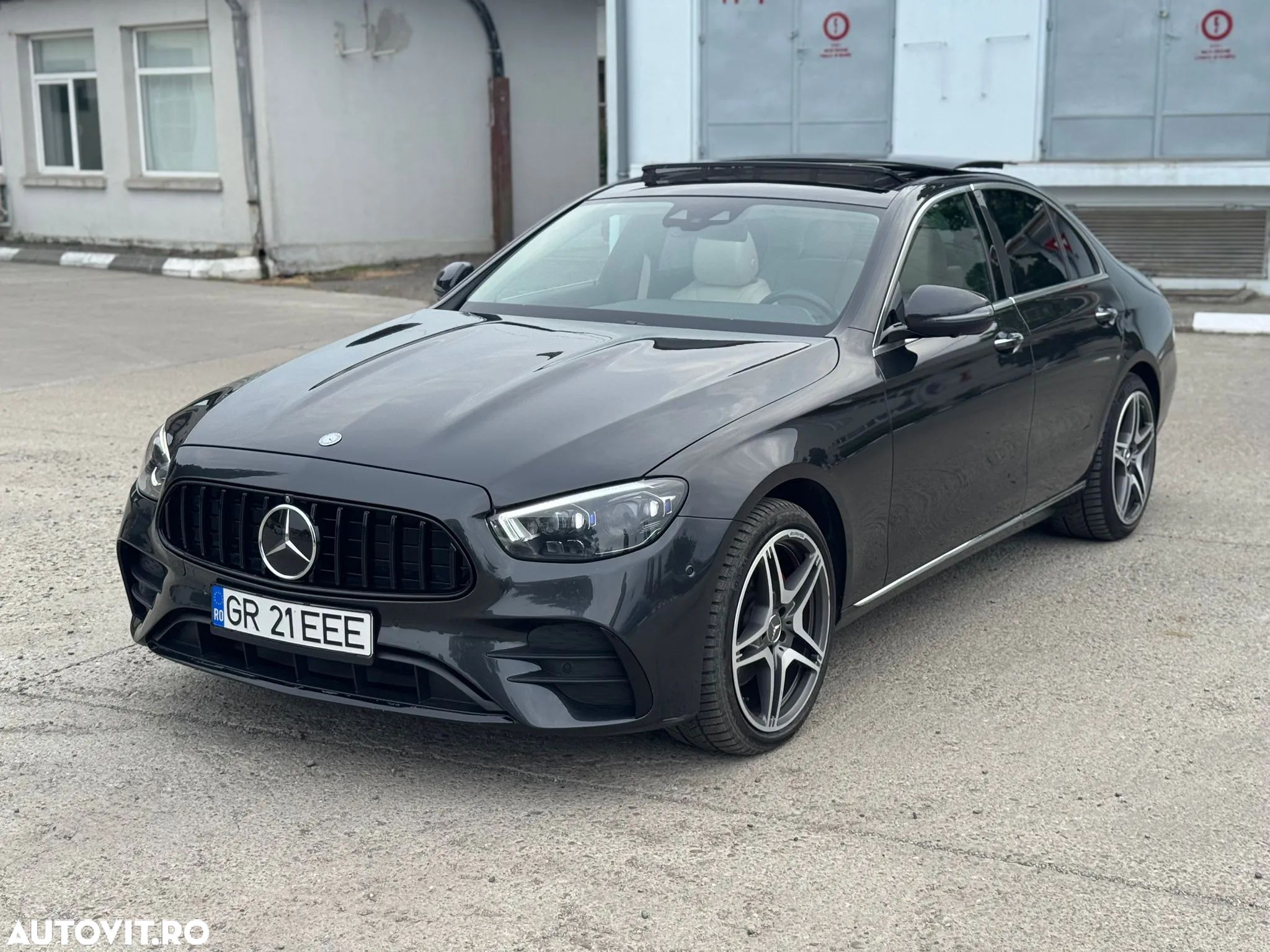 Mercedes-Benz E 220 d 4MATIC Aut. - 1