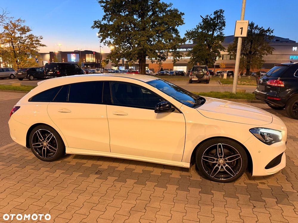 Mercedes-Benz CLA 220 4-Matic AMG Line - 2