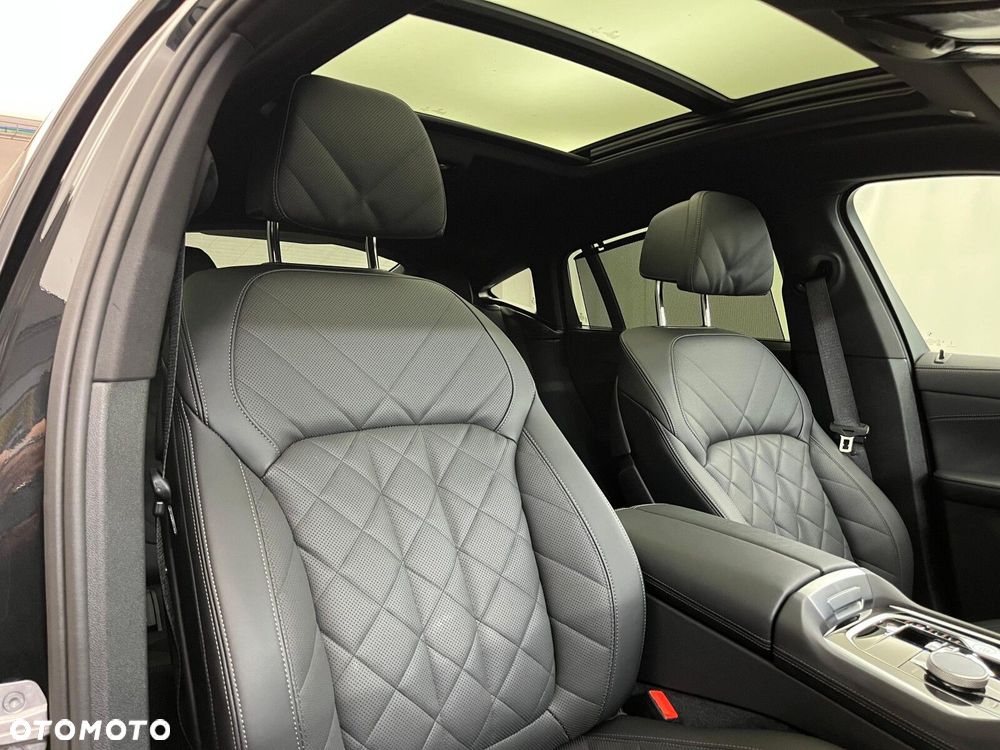 BMW X6 xDrive40d mHEV - 37