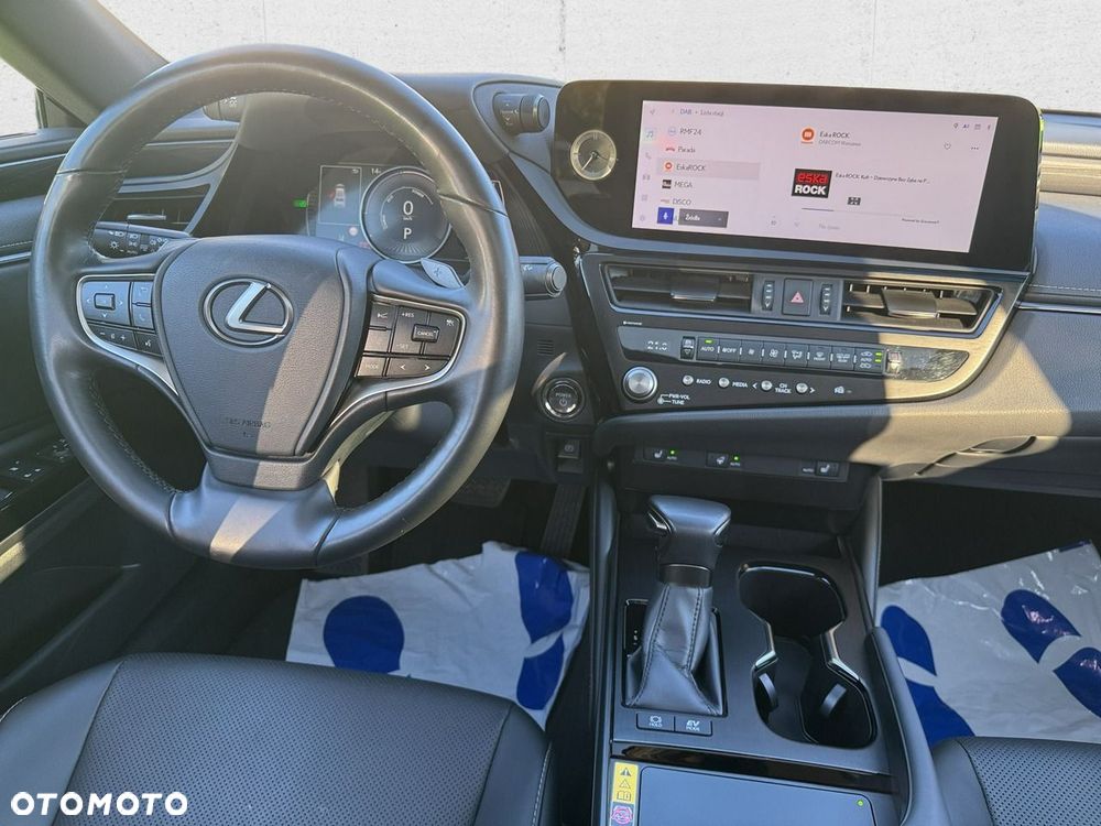 Lexus ES - 23
