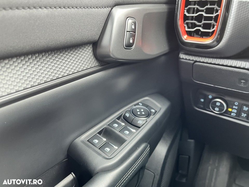 Ford Raptor - 32
