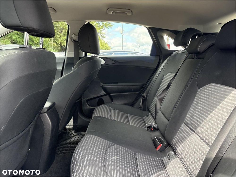 Kia Ceed 1.5 T-GDI M DCT - 15