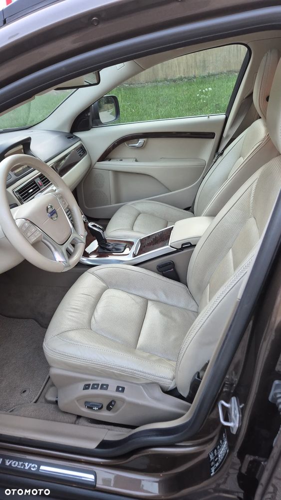 Volvo XC 70 D4 AWD Summum EU6 - 18