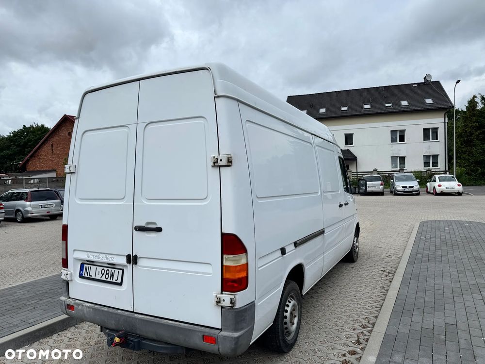 Mercedes-Benz Sprinter - 9