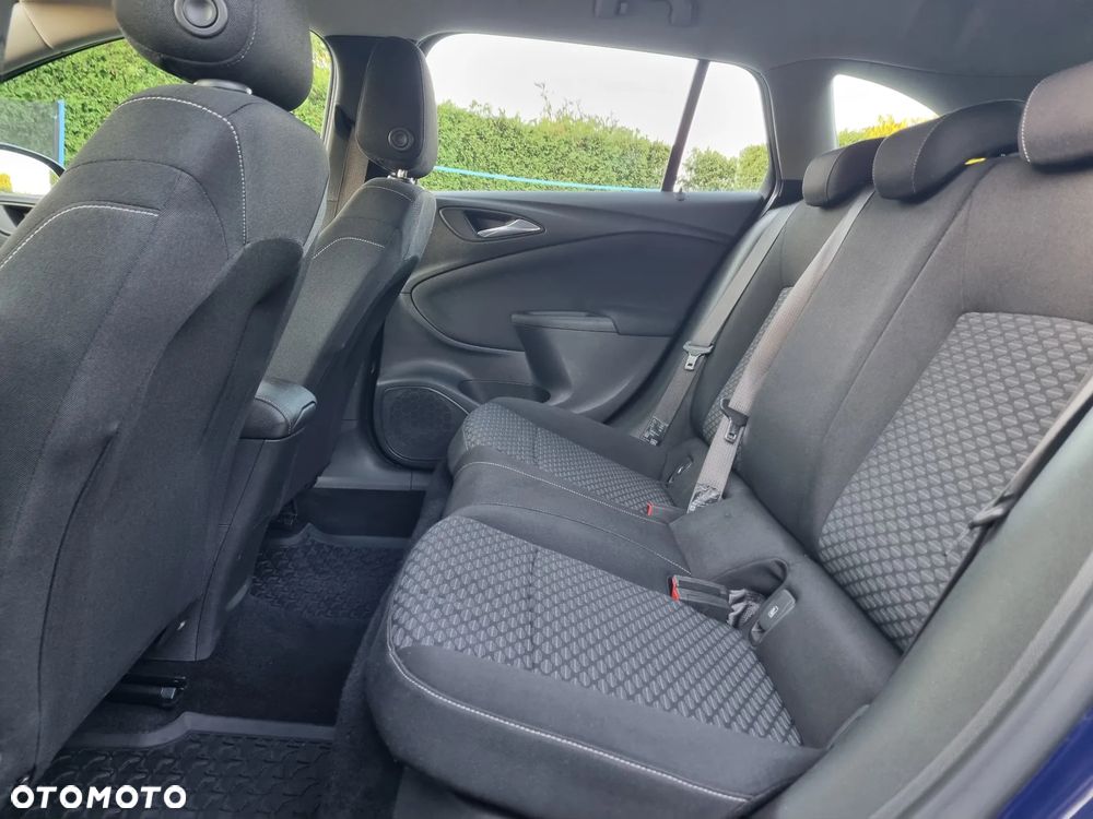 Opel Astra 1.6 CDTI Cosmo - 10