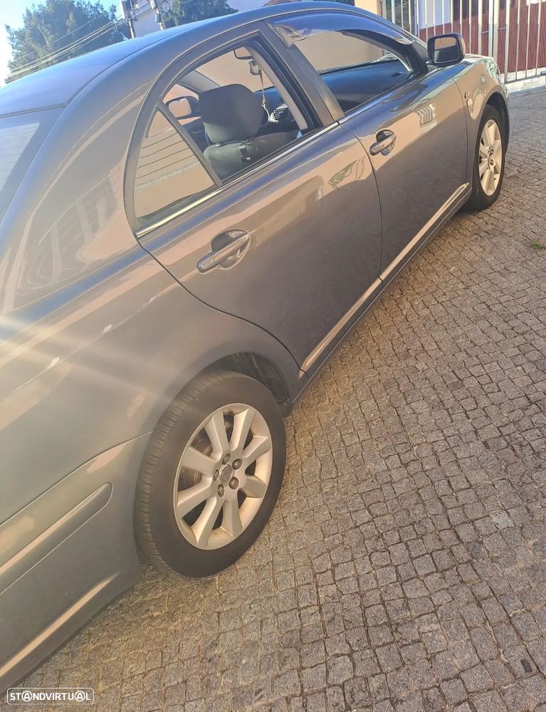 Toyota Avensis SD 2.0 D-4D Sol TA - 5