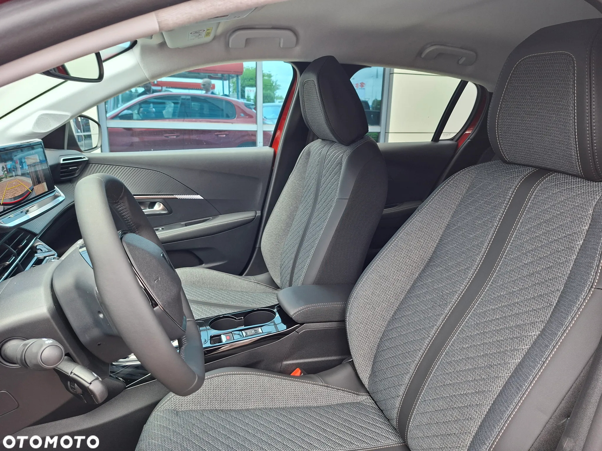 Peugeot 208 e-208 51kWh Allure - 19
