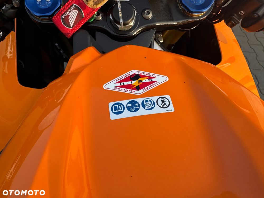 Honda CBR - 33