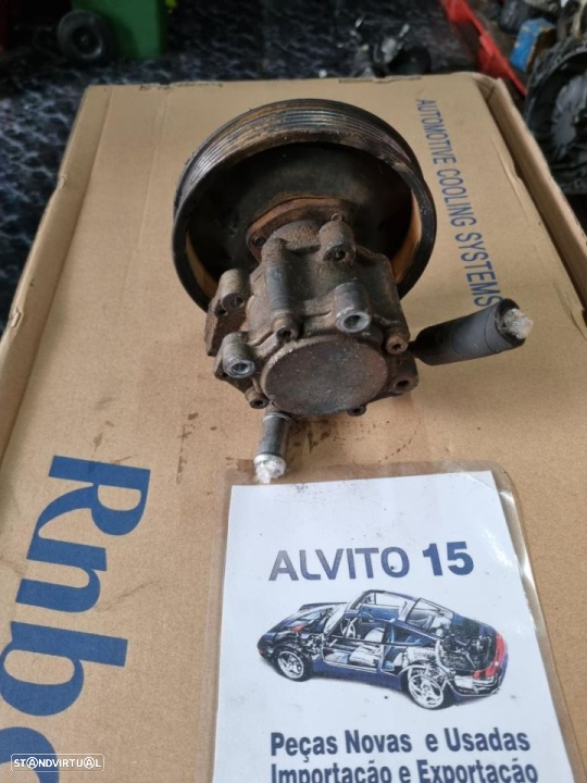bomda de direção assistida Mercedes Vito 2.3 - 2