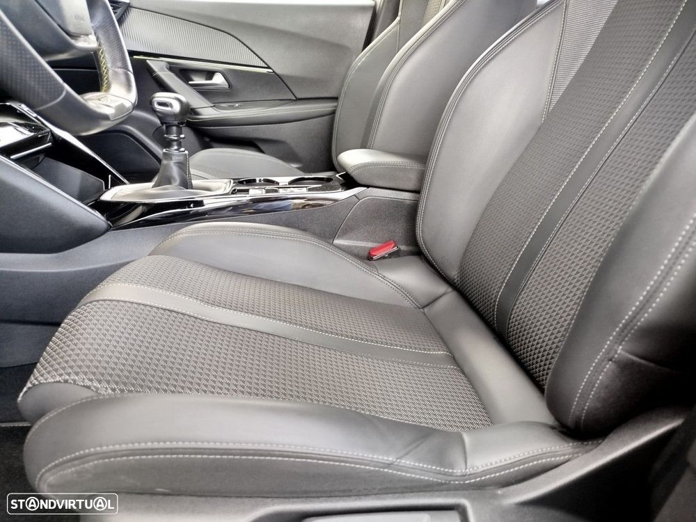 Peugeot 2008 1.2 PureTech GT Line - 20